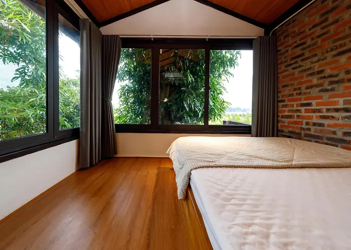 Banana And Rose Apartment Ha Long