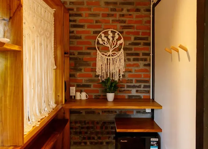 Banana And Rose Apartment Ha Long